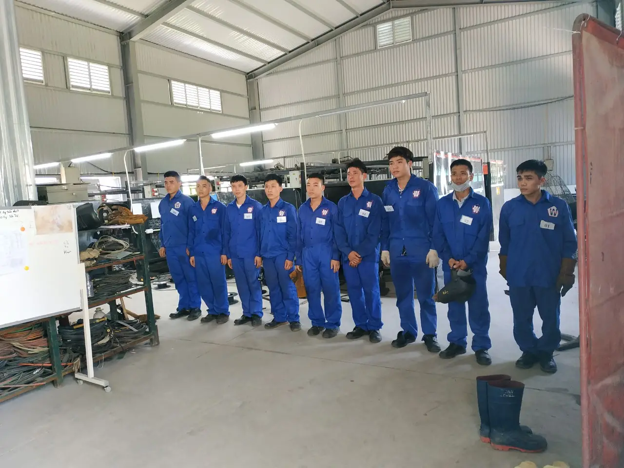 xkld duc lao dong co tay nghe 684665fb93375