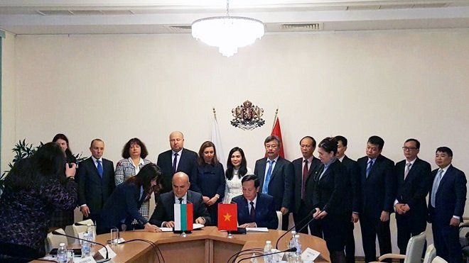 chinh sach va quy dinh doi voi lao dong nhap cu tai bulgaria 689d4c6bd18ef